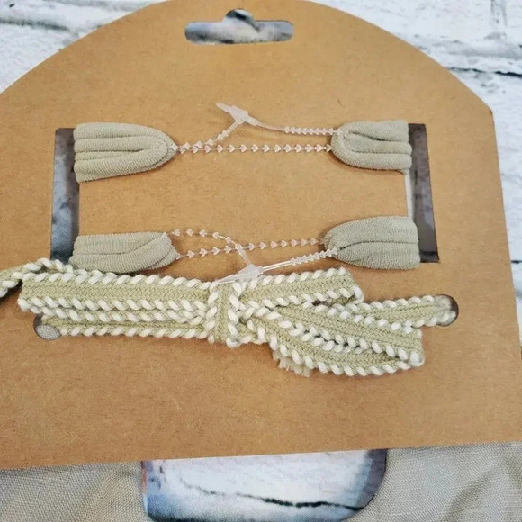 Boho Vintage Inspired Reversable Baby Bib with Matching Headbands Baby Girl Gift - Picture 10 of 10